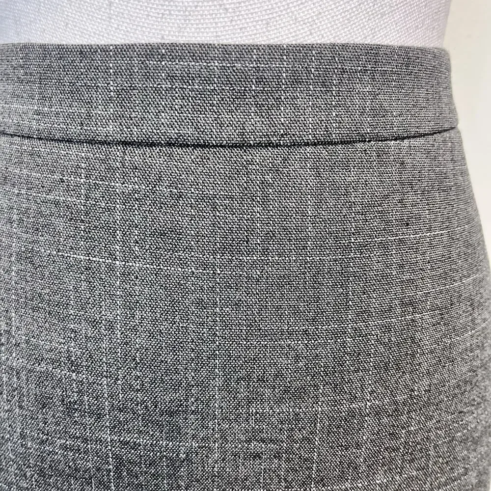 Ann Taylor Skirt size 2 Gray White Plaid Pencil Knee Stretch Career Suit Church - Picture 3 of 6